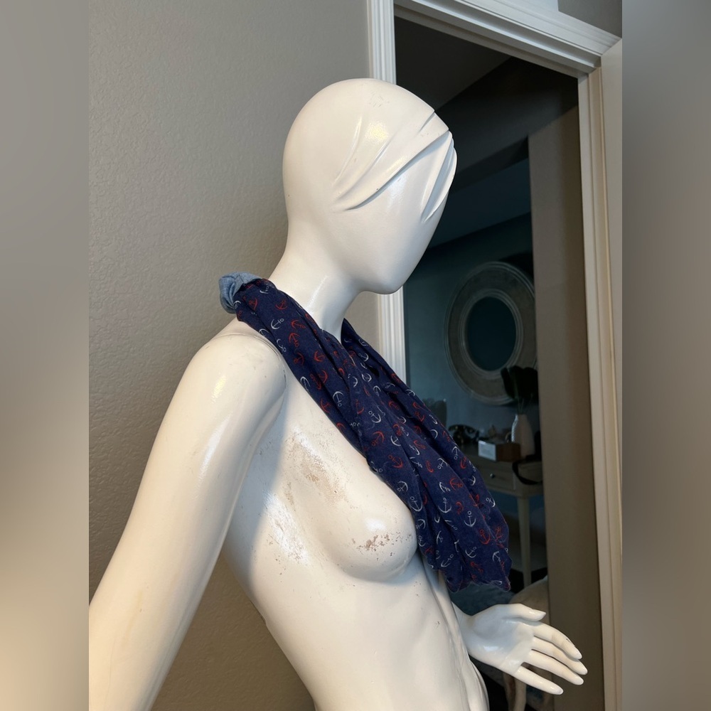 Anchor Infinity Scarf - Picture 2 of 7